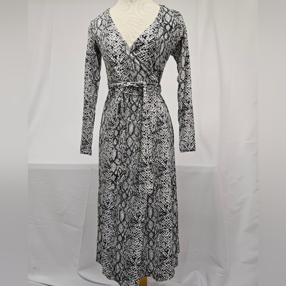 Good American Runaround Wrap Dress In Black And White Python Size 2 NWT - Picture 4 of 10